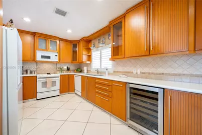 10210 SW 191st St, Cutler Bay, FL 33157 - Photo 12