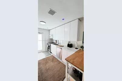 705 W Mango St #C, Lantana, FL 33462 - Photo 10