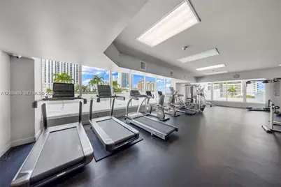 275 NE 18th St #1510, Miami, FL 33132 - Photo 12