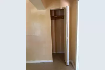 695 NE 151st St #3, Miami, FL 33162 - Photo 6