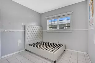 1161 NE 202nd St, Miami, FL 33179 - Photo 32