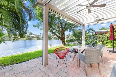 12614 NW 12th Ct, Sunrise, FL 33323 - Photo 2