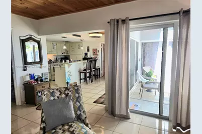 16330 Oak Walk, Miami Lakes, FL 33014 - Photo 14
