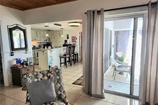 16330 Oak Walk, Miami Lakes, FL 33014 - Photo 14
