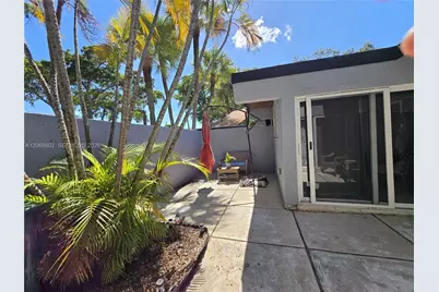 16330 Oak Walk, Miami Lakes, FL 33014 - Photo 28