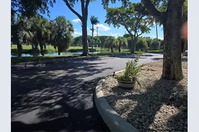 16330 Oak Walk, Miami Lakes, FL 33014 - Photo 30