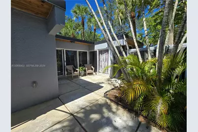 16330 Oak Walk, Miami Lakes, FL 33014 - Photo 26