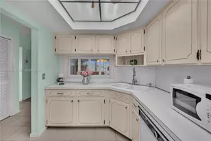 1100 SW 12th St, Fort Lauderdale, FL 33315 - Photo 8