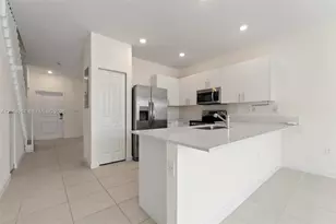 2634 SE 29th St, Homestead, FL 33035 - Photo 14