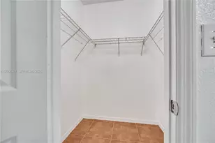 11601 SW 2nd St, Pembroke Pines, FL 33025 - Photo 32