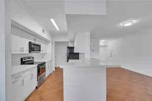 11601 SW 2nd St, Pembroke Pines, FL 33025 - Photo 14