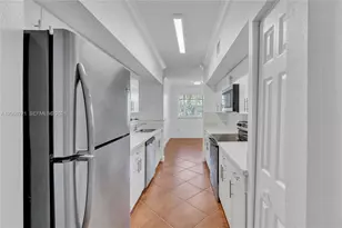 11601 SW 2nd St, Pembroke Pines, FL 33025 - Photo 18