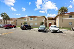 10056 Twin Lakes Dr, Coral Springs, FL 33071 - Photo 1