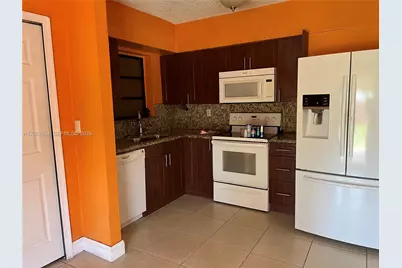 12135 SW 182nd Ter, Miami, FL 33177 - Photo 10
