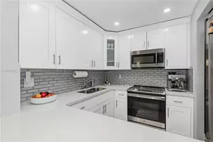 8201 NW 8th St, Miami, FL 33126 - Photo 10