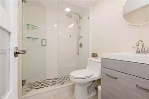 8201 NW 8th St, Miami, FL 33126 - Photo 22