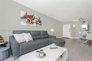 8201 NW 8th St, Miami, FL 33126 - Photo 6