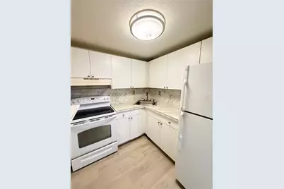 606 W 81st St #209, Hialeah, FL 33014 - Photo 4