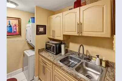 10168 Twin Lakes Dr #13-A, Coral Springs, FL 33071 - Photo 6
