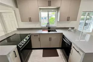 850 NE 127th St, North Miami, FL 33161 - Photo 8