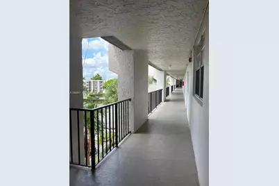 9440 Poinciana Pl #404, Davie, FL 33324 - Photo 2