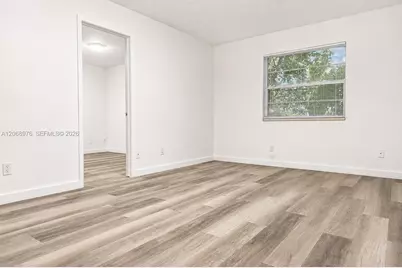 411 SE 10th St #4, Hallandale Beach, FL 33009 - Photo 12