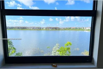 3382 W 114th Ter, Hialeah, FL 33018 - Photo 8