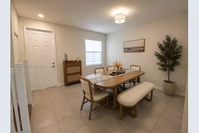 3382 W 114th Ter, Hialeah, FL 33018 - Photo 4