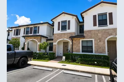 3382 W 114th Ter, Hialeah, FL 33018 - Photo 2