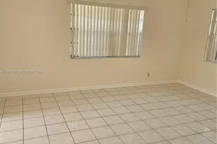 1008 NE 34th Ct, Oakland Park, FL 33334 - Photo 2