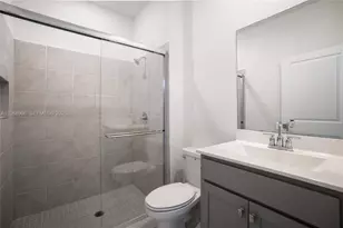 833 SE 19th St, Homestead, FL 33034 - Photo 4