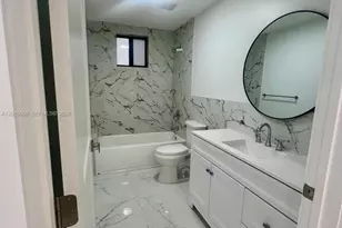 1860 NW 19th St, Miami, FL 33125 - Photo 8