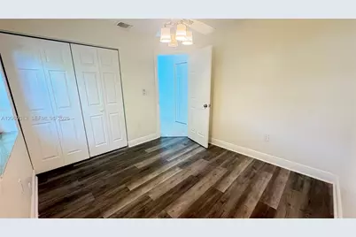 821 W Beckley Sq, Davie, FL 33325 - Photo 16