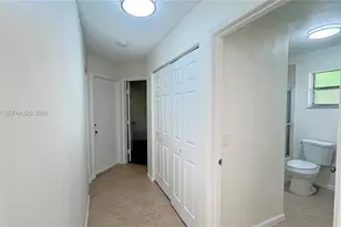 821 W Beckley Square, Davie, FL 33325 - Photo 14