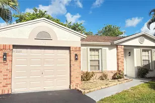 821 W Beckley Square, Davie, FL 33325 - Photo 1