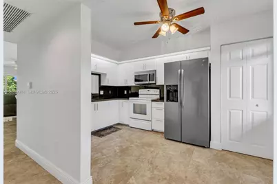 12651 SW 16th Ct #304B, Pembroke Pines, FL 33027 - Photo 8