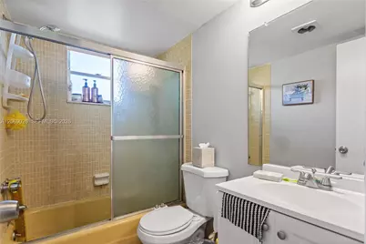 201 Berkley Rd #309, Hollywood, FL 33024 - Photo 38