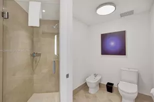 4401 Collins Ave, Miami Beach, FL 33140 - Photo 32