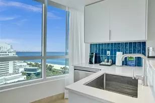 4401 Collins Ave, Miami Beach, FL 33140 - Photo 18