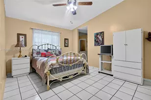 6983 W 24th Ln, Hialeah, FL 33016 - Photo 18