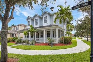 4762 Lakeside Terrace, Davie, FL 33314 - Photo 2