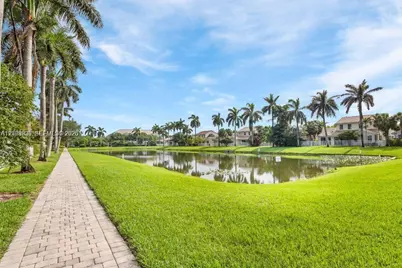 4762 Lakeside Ter, Davie, FL 33314 - Photo 6