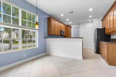 4762 Lakeside Ter, Davie, FL 33314 - Photo 20