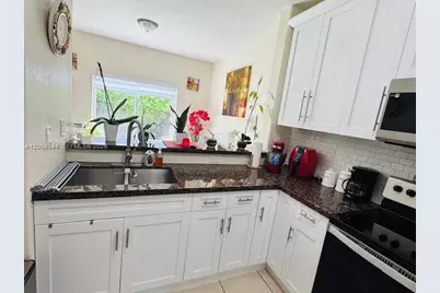 2811 SE 17th Ave #110, Homestead, FL 33035 - Photo 8