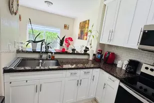 2811 SE 17th Ave, Homestead, FL 33035 - Photo 8