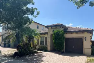 2410 NE 4th St, Homestead, FL 33033 - Photo 2