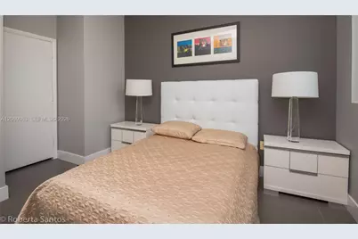 244 Biscayne Blvd #3902, Miami, FL 33132 - Photo 12