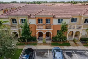 8922 SW 18th St, Miramar, FL 33025 - Photo 4
