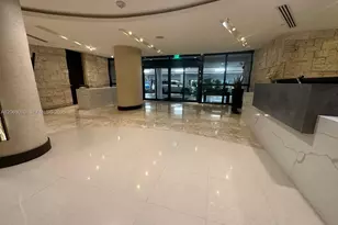 2555 Collins Ave, Miami Beach, FL 33140 - Photo 16