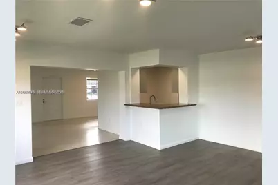 17940 NW 85th Ave, Hialeah, FL 33015 - Photo 8